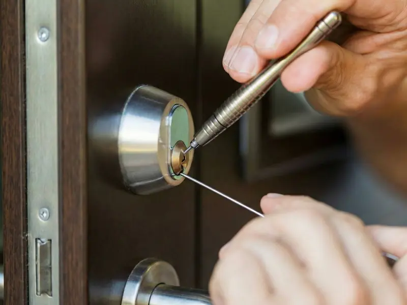 Instalação de fechadura eletrônica em Jacareí